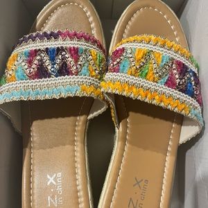 Womens color high too sandals! Super cute